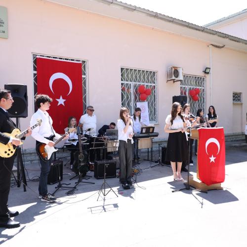 19 мая - День молодежи и спорта в Турции 